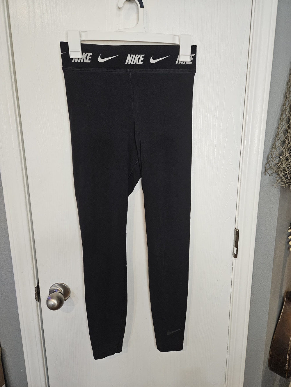 Nike Black Women's Performance Leggings with Logo Waistband